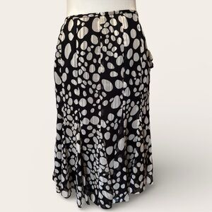 KASPER Black and Cream Dotted Flair Skirt Size 10P *NEW*